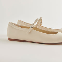 Reyes Ivory Leather Ballet Flats
